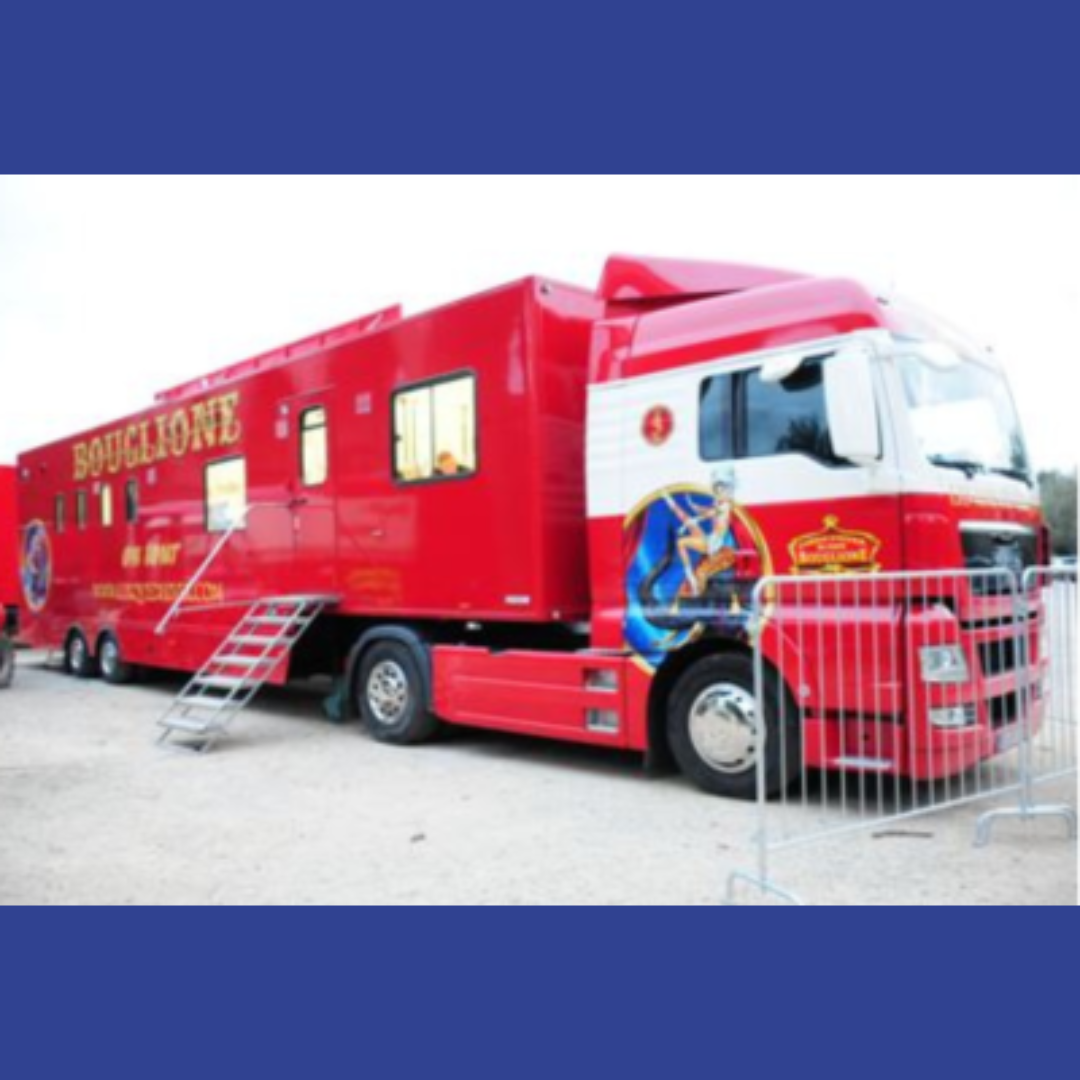 Tracteur Man et semi caisses Bouglione