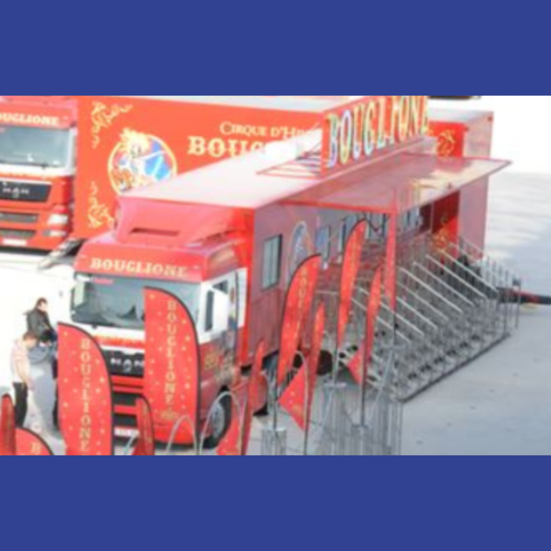 Tracteur Man et semi caisses Bouglione