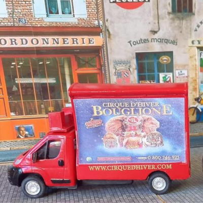 Les camions du cirque Bouglione