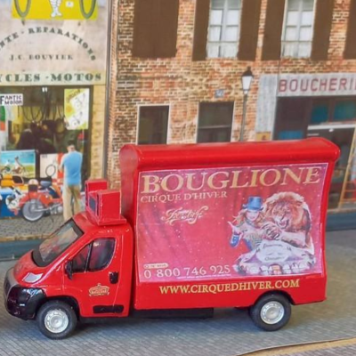 Les camions du cirque Bouglione